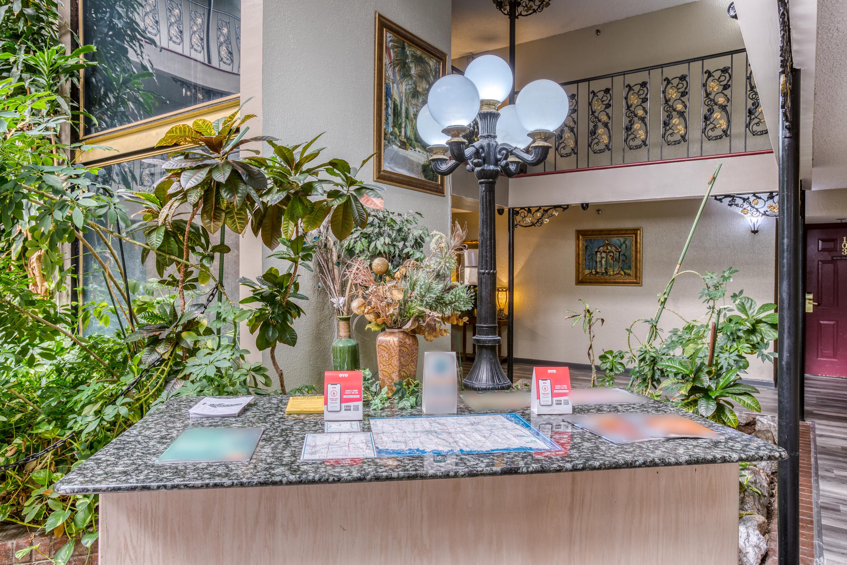 Oyo Townhouse Tulsa Woodland Hills Hotel Екстериор снимка