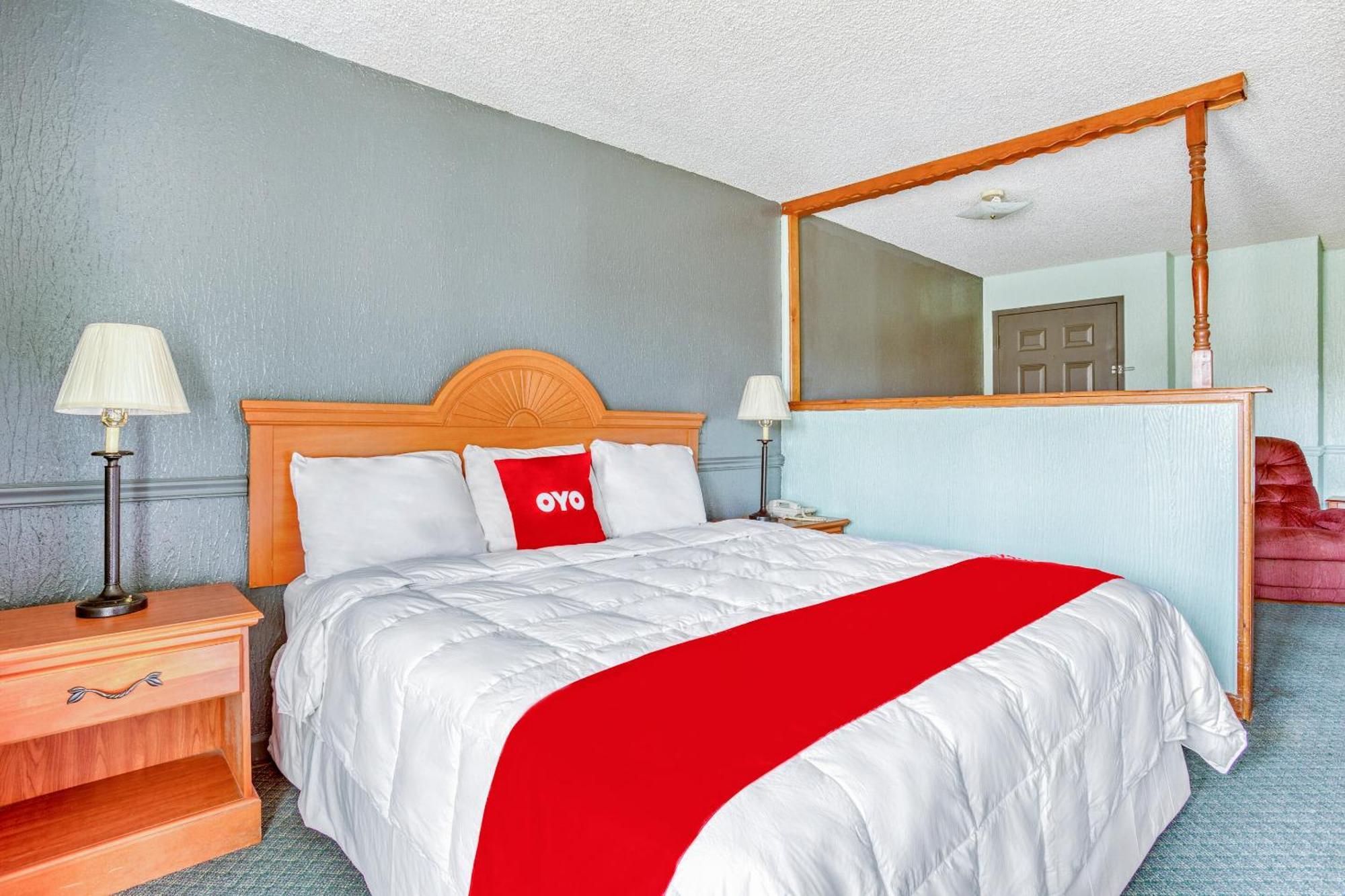 Oyo Townhouse Tulsa Woodland Hills Hotel Екстериор снимка