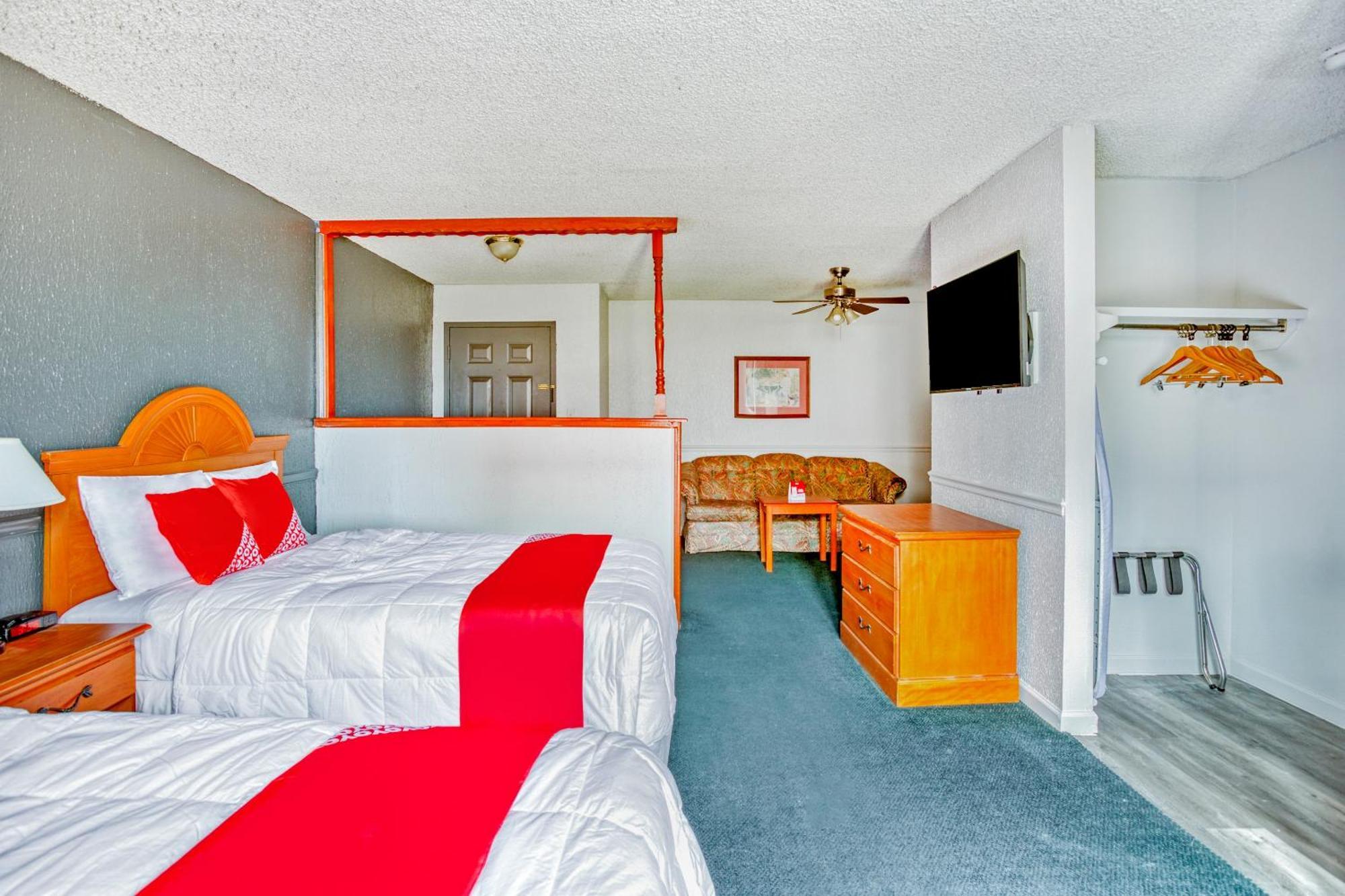 Oyo Townhouse Tulsa Woodland Hills Hotel Екстериор снимка