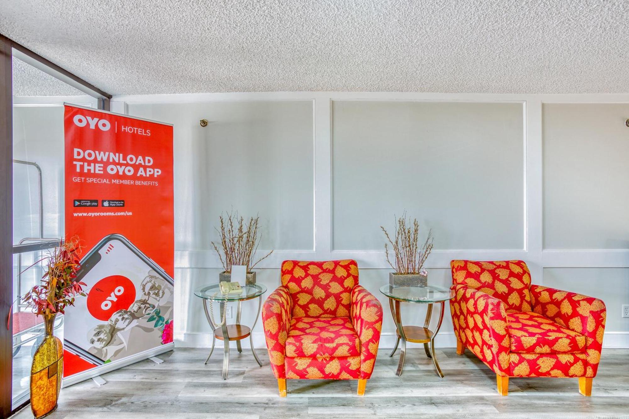 Oyo Townhouse Tulsa Woodland Hills Hotel Екстериор снимка