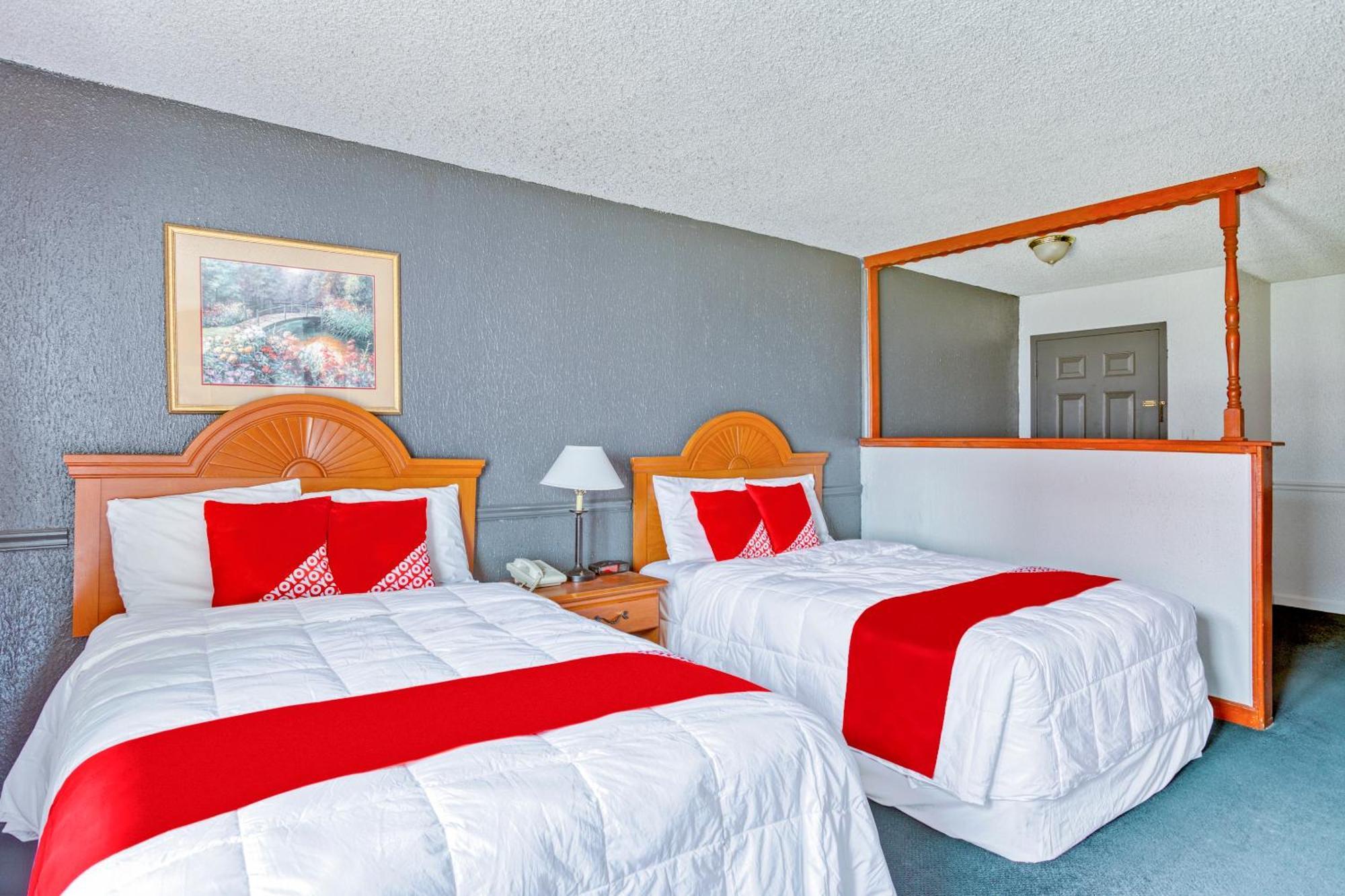 Oyo Townhouse Tulsa Woodland Hills Hotel Екстериор снимка