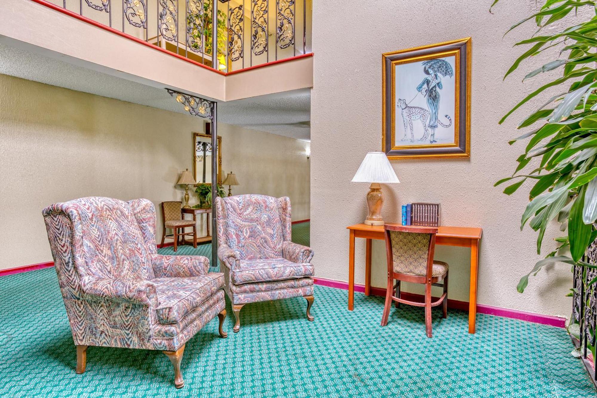 Oyo Townhouse Tulsa Woodland Hills Hotel Екстериор снимка