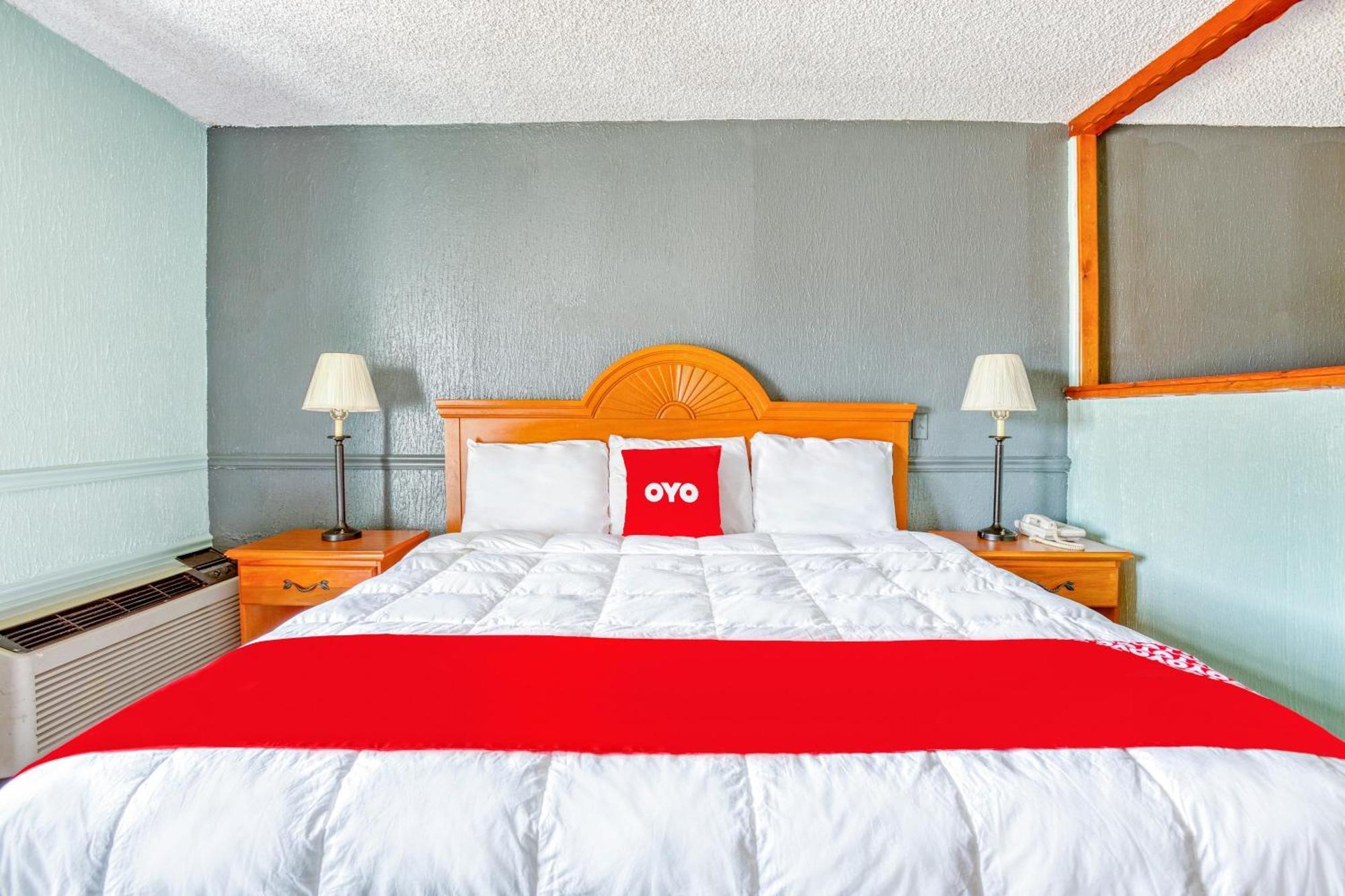 Oyo Townhouse Tulsa Woodland Hills Hotel Екстериор снимка