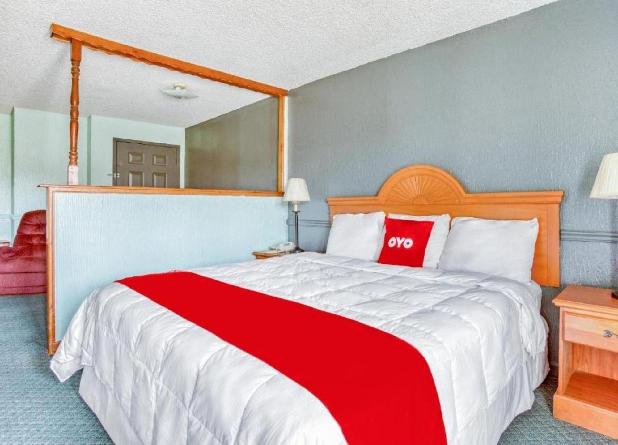 Oyo Townhouse Tulsa Woodland Hills Hotel Екстериор снимка