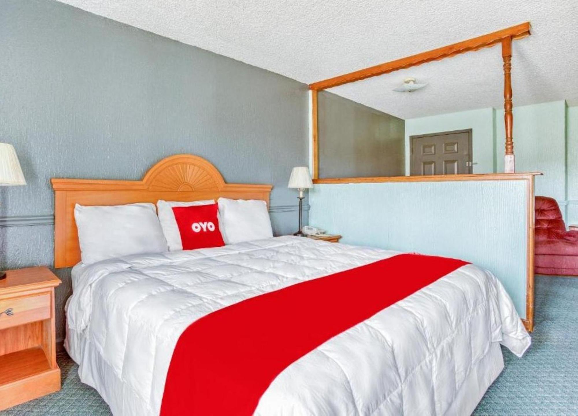 Oyo Townhouse Tulsa Woodland Hills Hotel Екстериор снимка